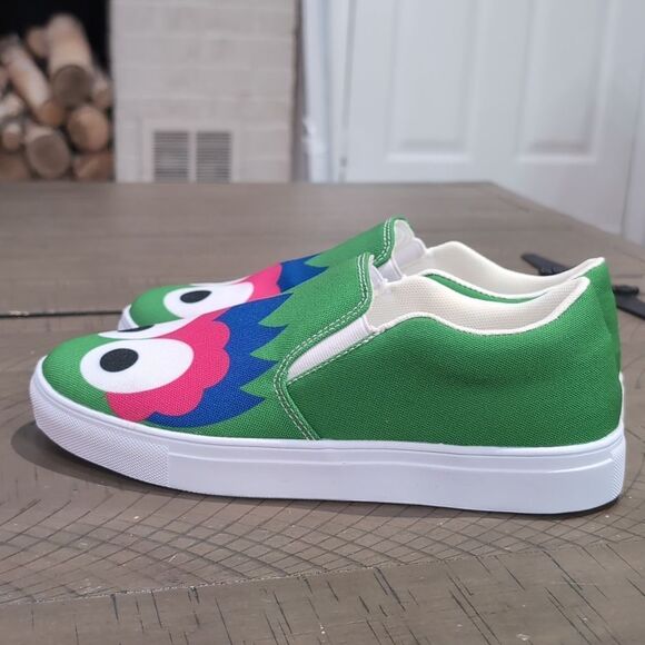 Philadelphia Phillies Canvas Slip On Sneakers Womens Sz 7 NWOT - Picture 4 of 10